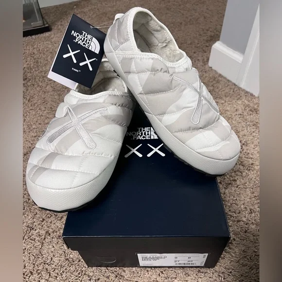 The North Face x KAWS Men\'s Thermoball Traction Mule VP (Ivory) Size 9 M Size 10 The North Face x Kaws ThermoBall Traction Mule VP  main image 3